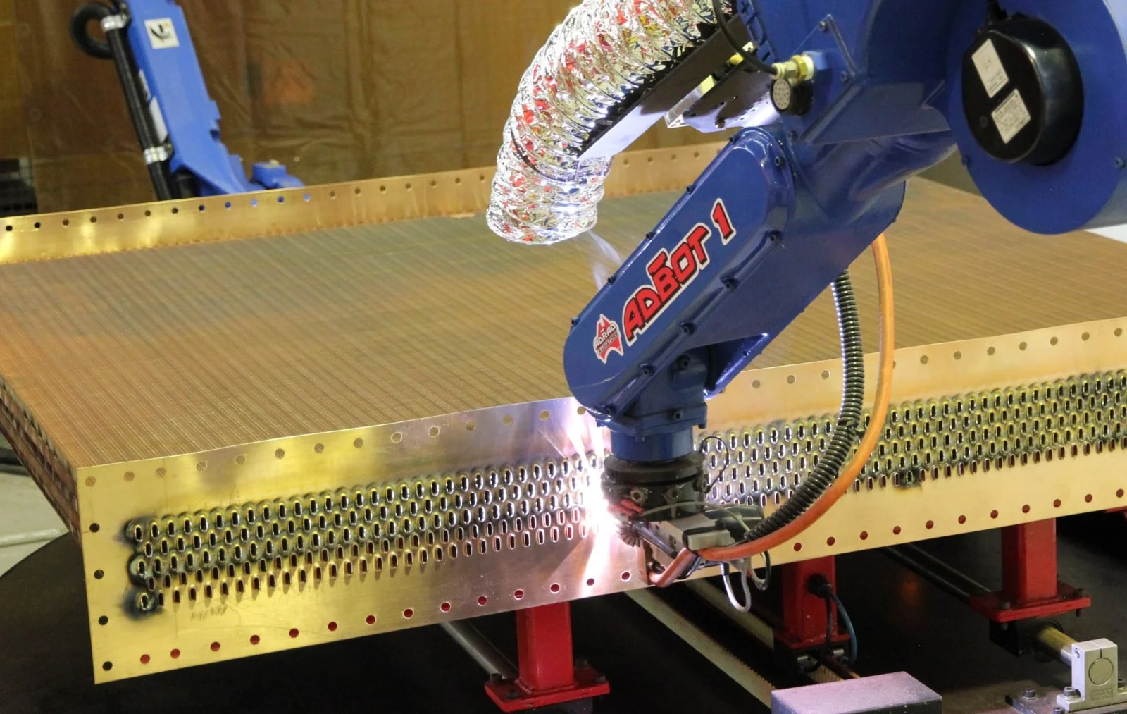 Adfuse Robot weld crop
